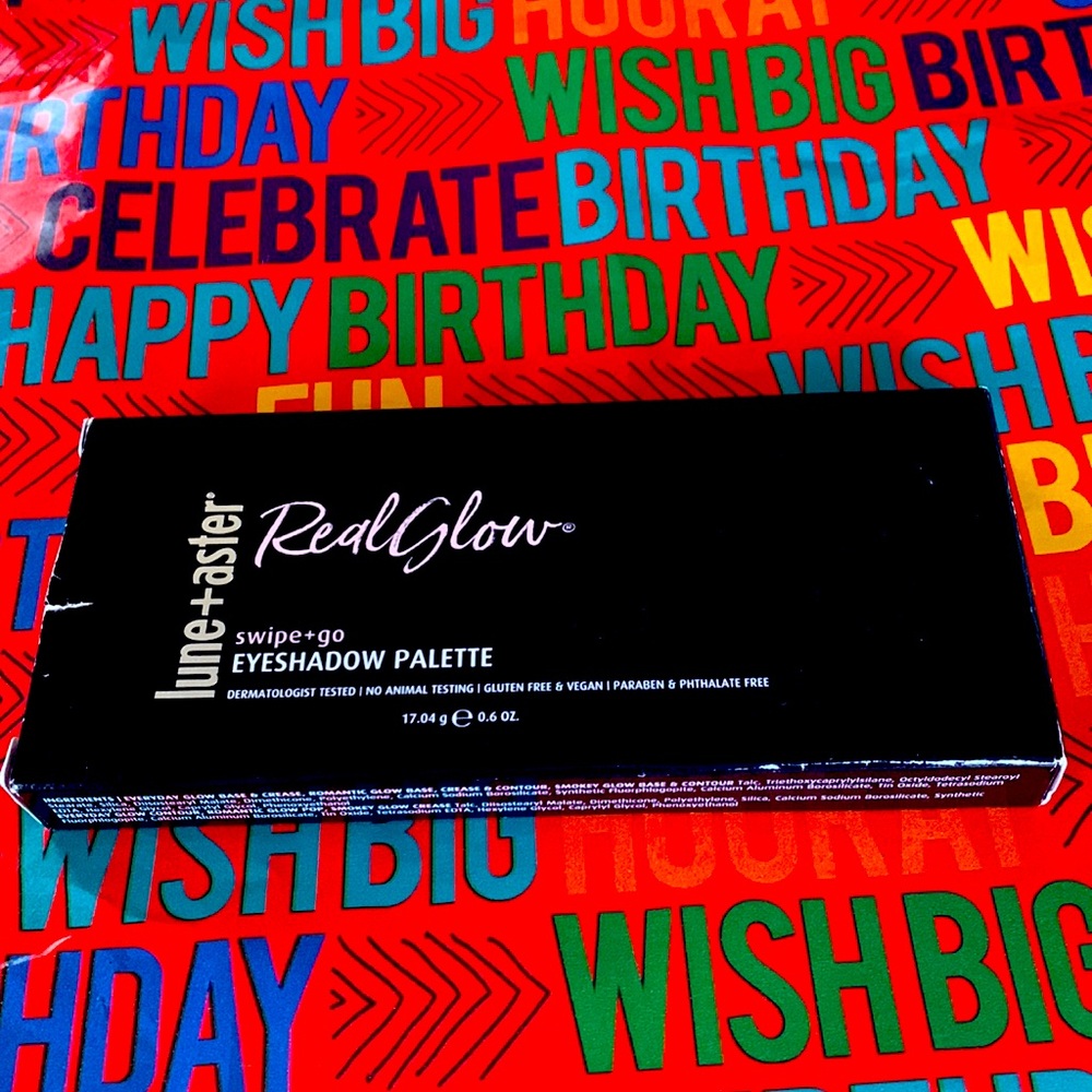 Eyeshadow palette